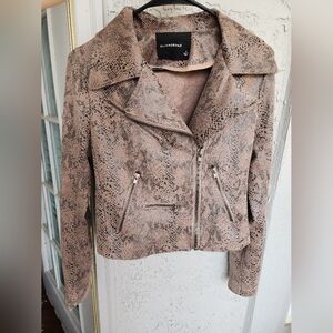 Olivaceous Women's Snake Print Jacket - Tan
